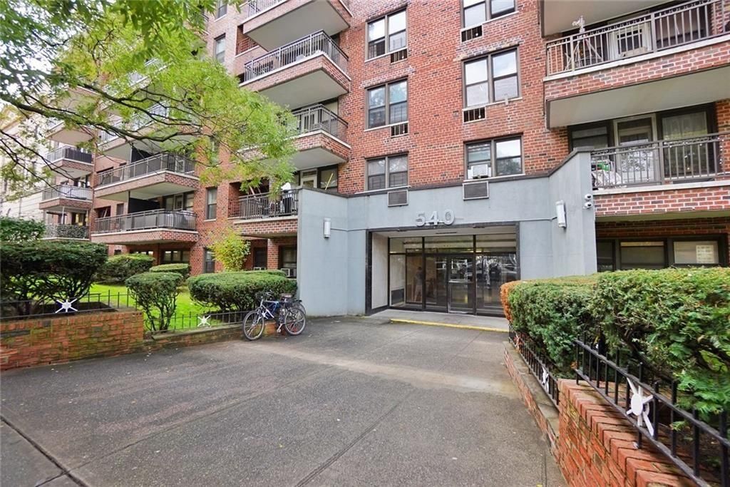 Photo of 540 Ocean Parkway #4H, Brooklyn, NY 11218 (MLS # 489552)