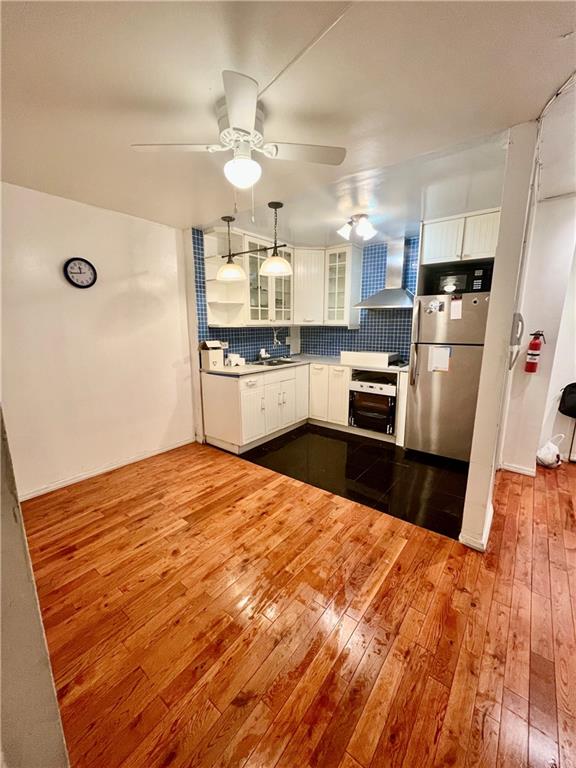 Photo of 35-20 Leverich Street #B421, Queens, NY 11372 (MLS # 502741)