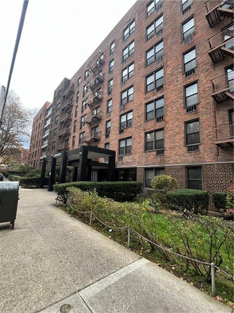 Condo For Sale - 35-20 Leverich Street #B421<br/> Queens County, Queens, NY 11372