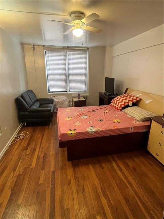 Photo of 35-20 Leverich Street #B421, Queens, NY 11372 (MLS # 502741)