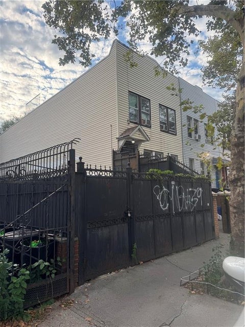 Vacant Land For Sale - 340 East 9 Street<br/> Brooklyn, NY 11218