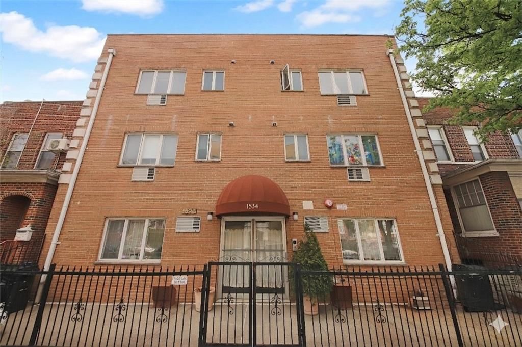 Photo of 1534 7th Street #3B, Brooklyn, NY 11204 (MLS # 500126)