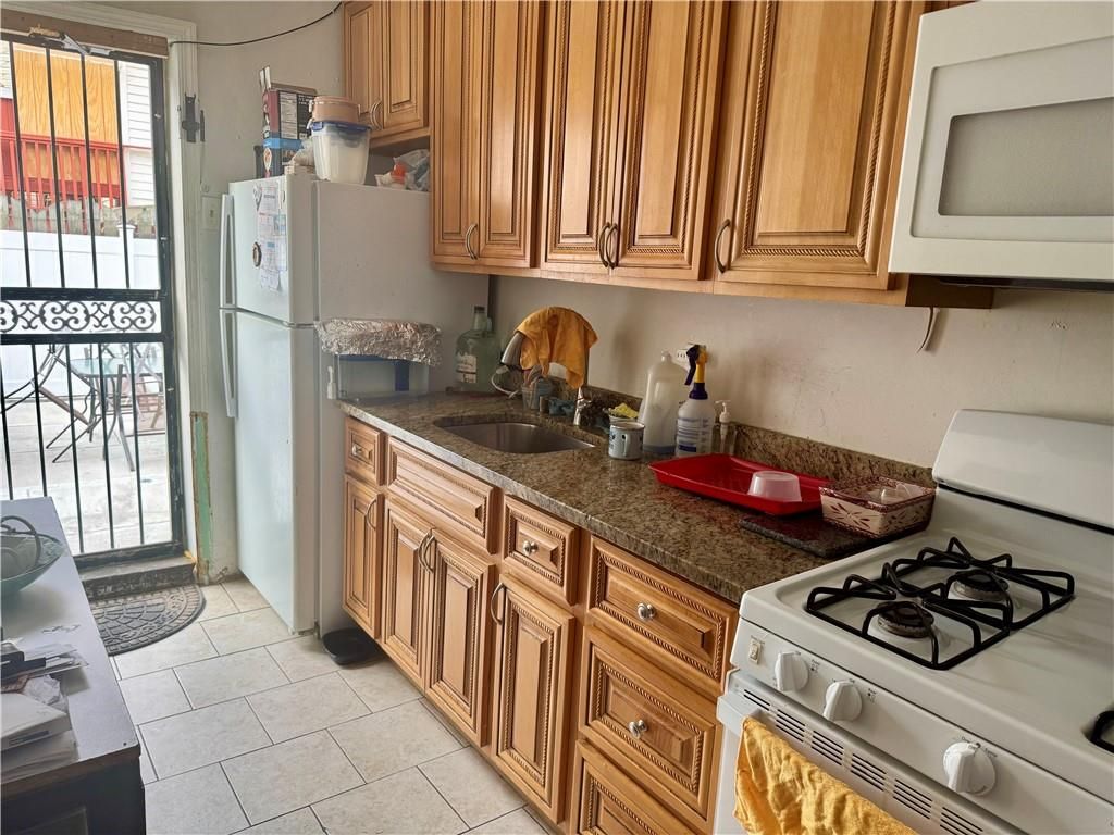 Photo of 2862 Brighton 3rd Street, Brooklyn, NY 11235 (MLS # 498248)