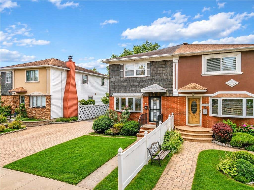 Photo of 420 Doane Avenue, Staten Island, NY 10308 (MLS # 503465)