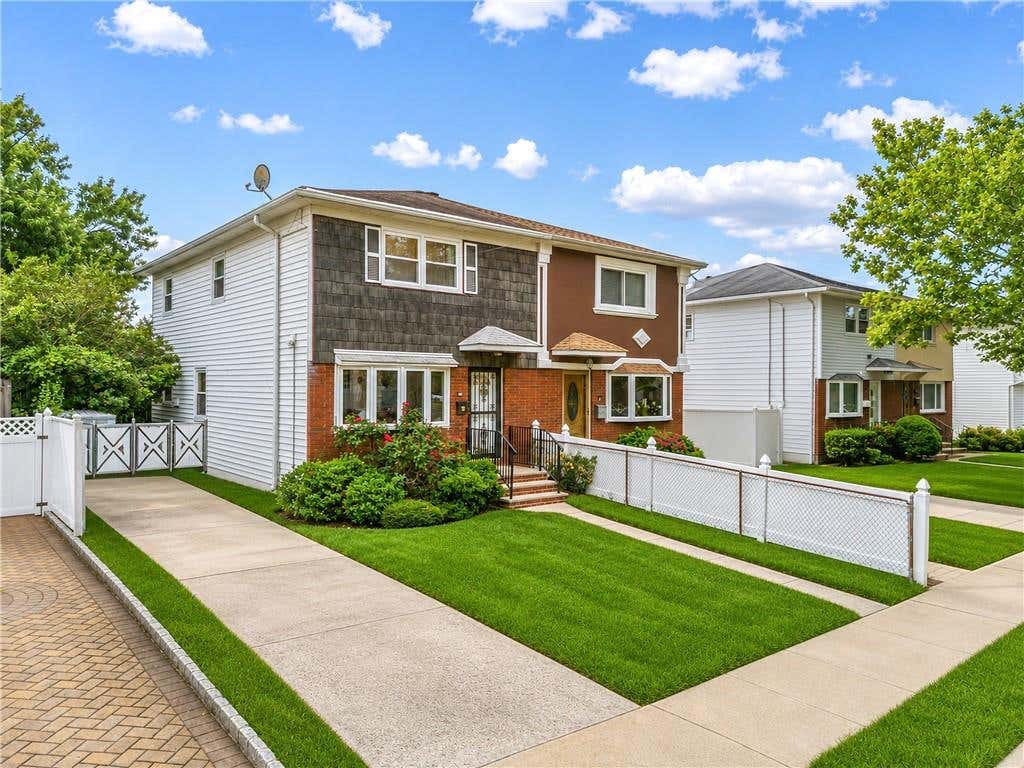 Photo of 420 Doane Avenue, Staten Island, NY 10308 (MLS # 503465)