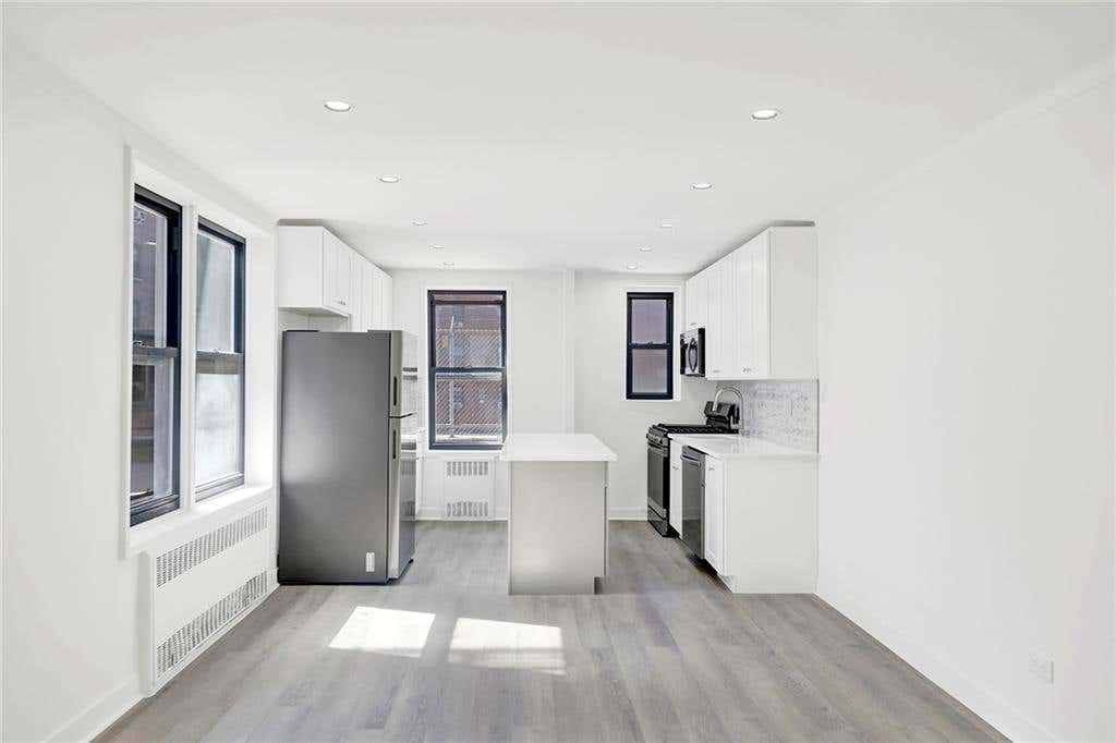 Photo of 61 Oliver Street #1T, Brooklyn, NY 11209 (MLS # 504008)