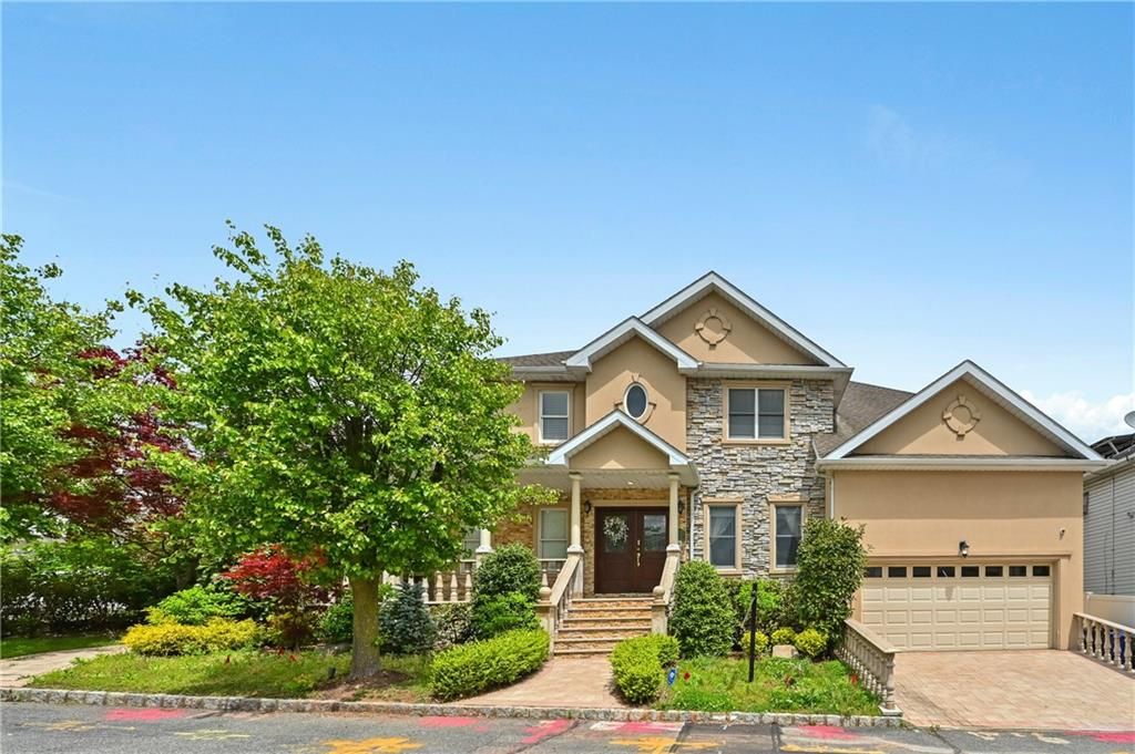 Photo of 59 Fairway Lane, Staten Island, NY 10301 (MLS # 498924)