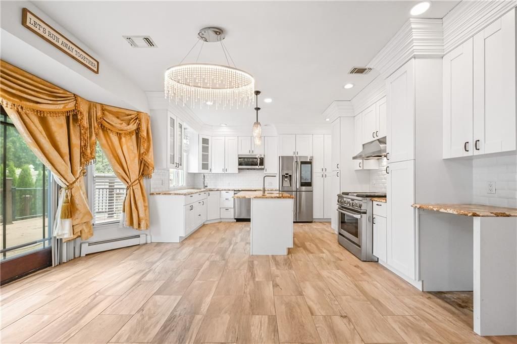 Photo of 59 Fairway Lane, Staten Island, NY 10301 (MLS # 498924)