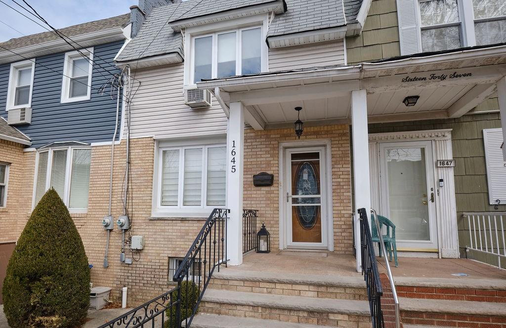 1645 72nd Street, Brooklyn, New York image 3