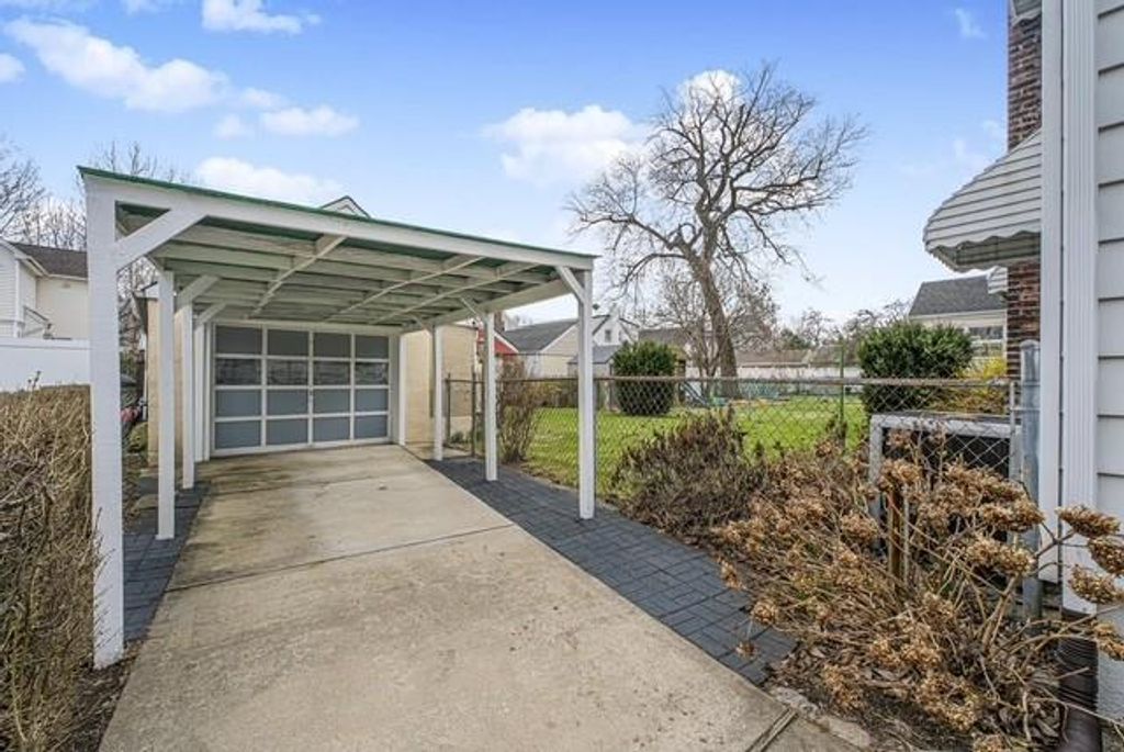 Photo of 125 Bryson Avenue, Staten Island, NY 10312 (MLS # 500103)