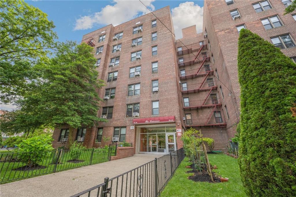 33-44 Junction Boulevard #5R, Queens, New York image 1