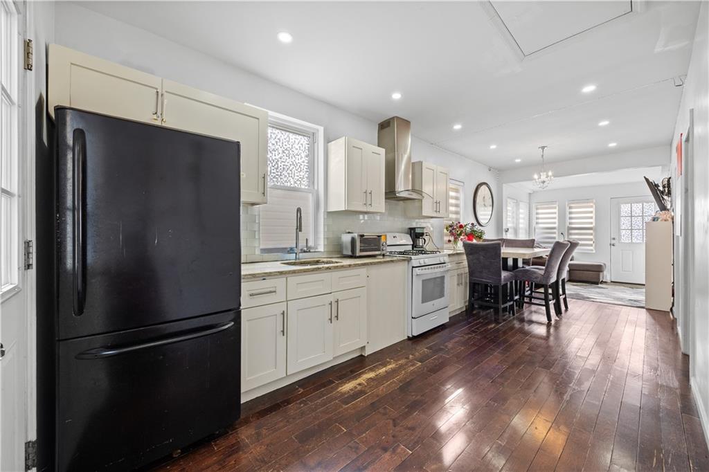 29 Bogardus Street, Brooklyn, New York image 4