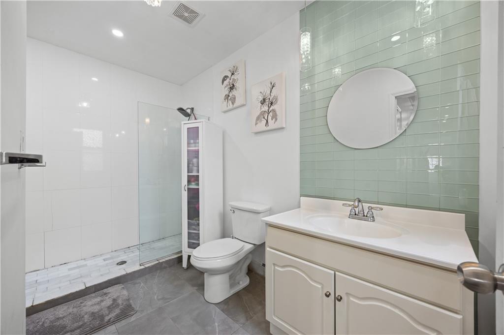 29 Bogardus Street, Brooklyn, New York image 10