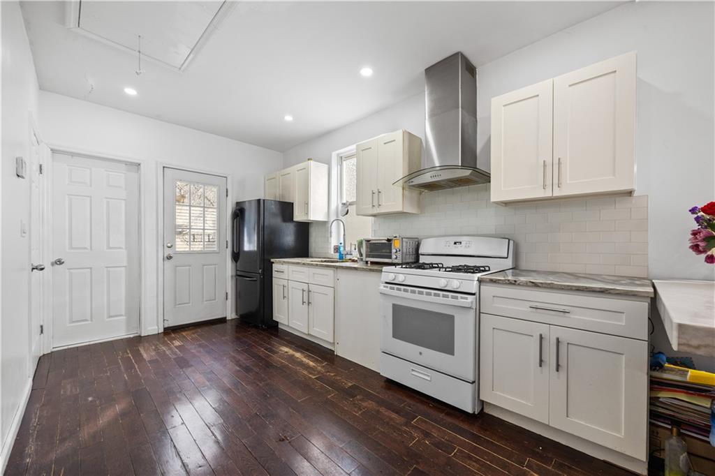 29 Bogardus Street, Brooklyn, New York image 5