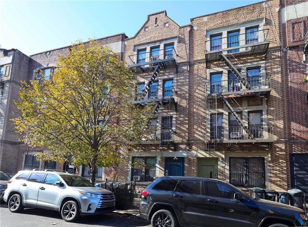 Photo of 622 Marlborough Road, Brooklyn, NY 11226 (MLS # 487406)