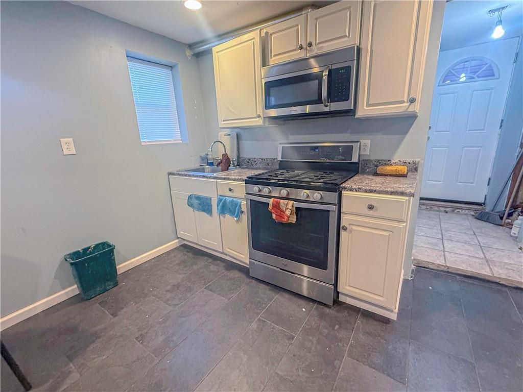 Photo of 115 Victory Boulevard, Richmond, NY 10301 (MLS # 499054)