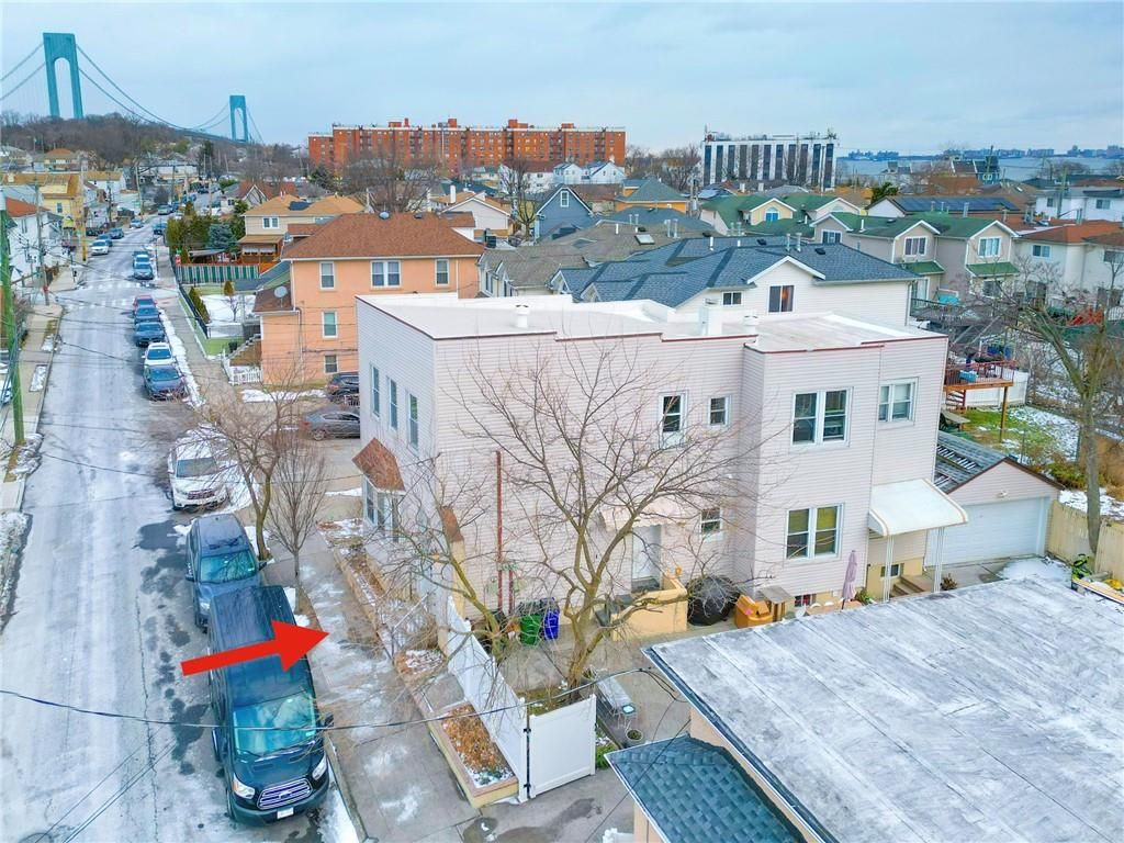 Photo of 98 Robin Road, Staten Island, NY 10305 (MLS # 498197)