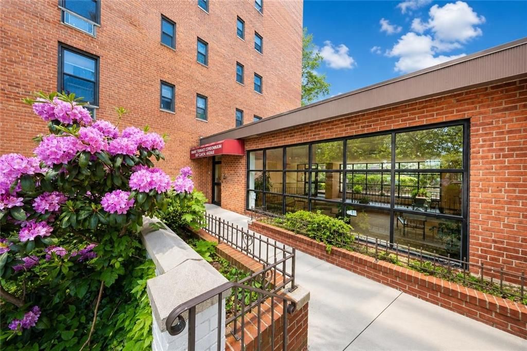 Photo of 100 Colfax Avenue #6G, Staten Island, NY 10306 (MLS # 501531)