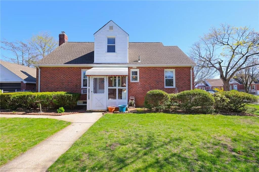 Photo of 54 Rose Lane, New Hyde Park, NY 11040 (MLS # 503317)
