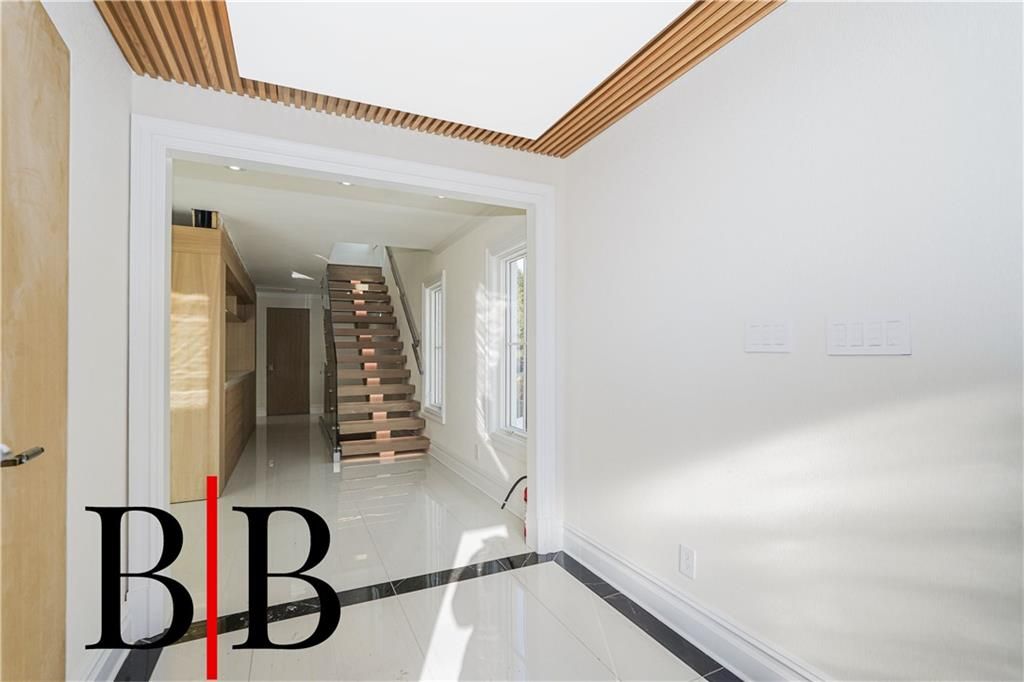 Photo of 82 Piedmont Avenue, Staten Island, NY 10305 (MLS # 498824)