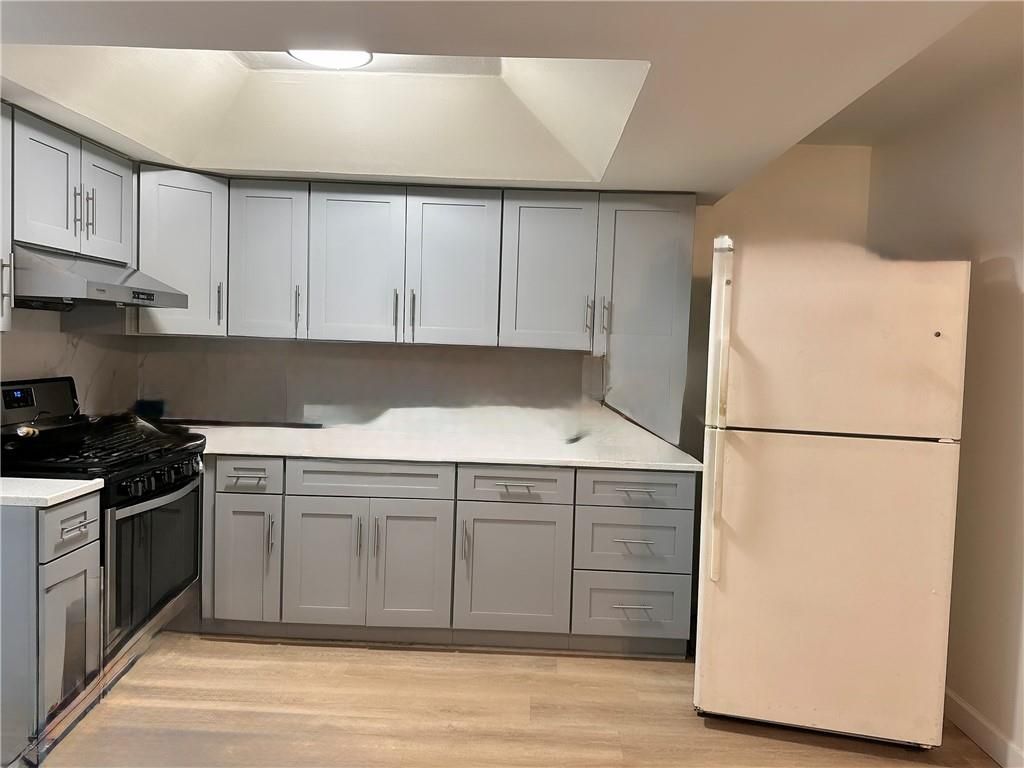 Photo of 14 GREENTREE Lane, State Island, NY 10314 (MLS # 500624)