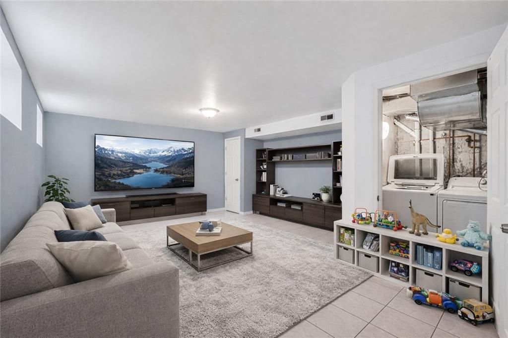 Photo of 48 Hinton Street, Staten Island, NY 10312 (MLS # 498710)