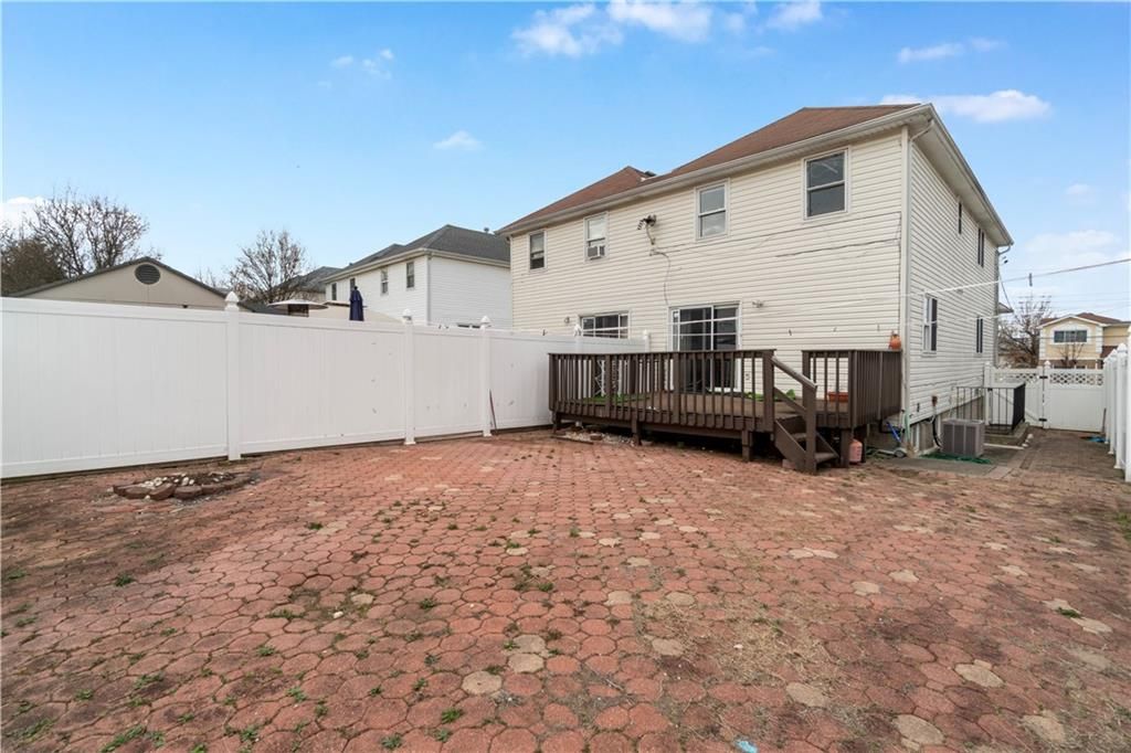 Photo of 48 Hinton Street, Staten Island, NY 10312 (MLS # 498710)