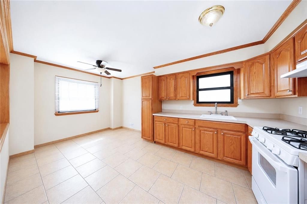 Photo of 119 Logan Avenue, Staten Island, NY 10301 (MLS # 501610)