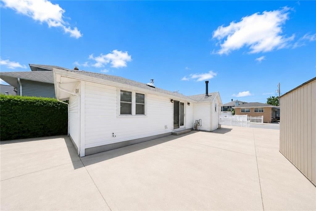 Photo of 21 Seafoam Street, Staten Island, NY 10306 (MLS # 504594)
