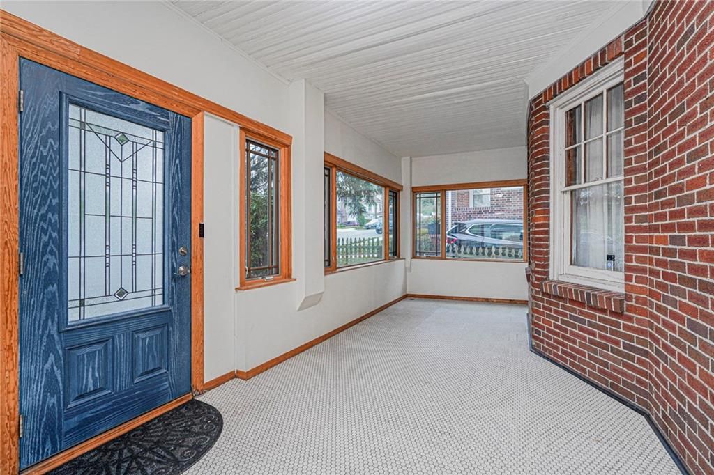 Photo of 115 Oxford Place, Staten Island, NY 10301 (MLS # 496650)