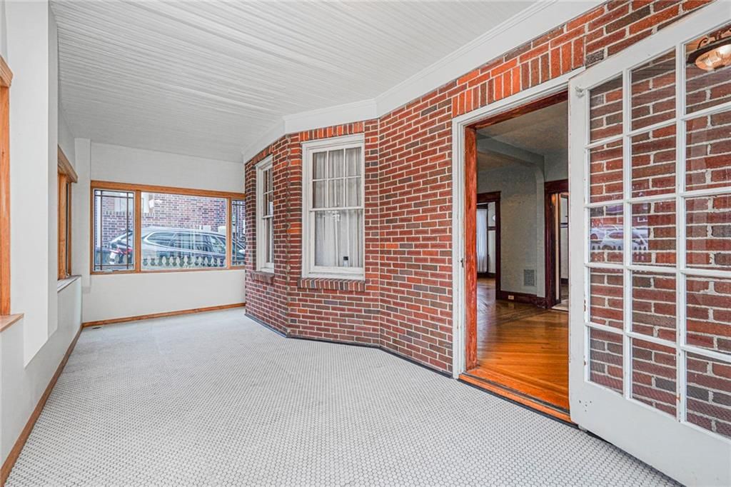 Photo of 115 Oxford Place, Staten Island, NY 10301 (MLS # 496650)