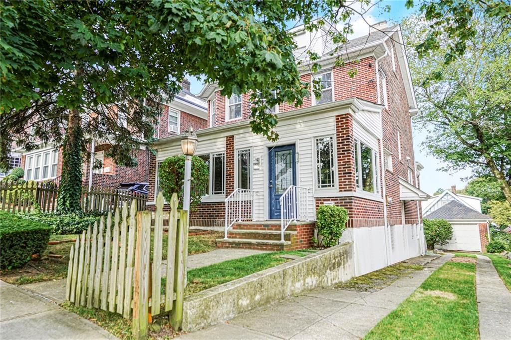 Photo of 115 Oxford Place, Staten Island, NY 10301 (MLS # 496650)