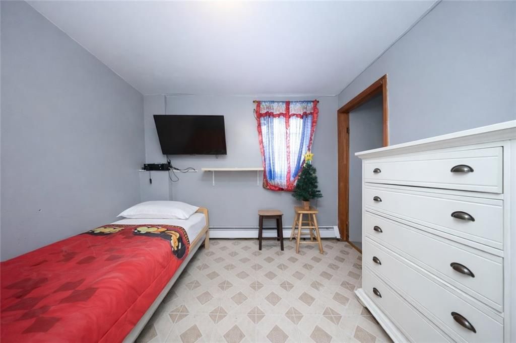 Photo of 132 Saint Marys Avenue, Staten Island, NY 10305 (MLS # 498366)