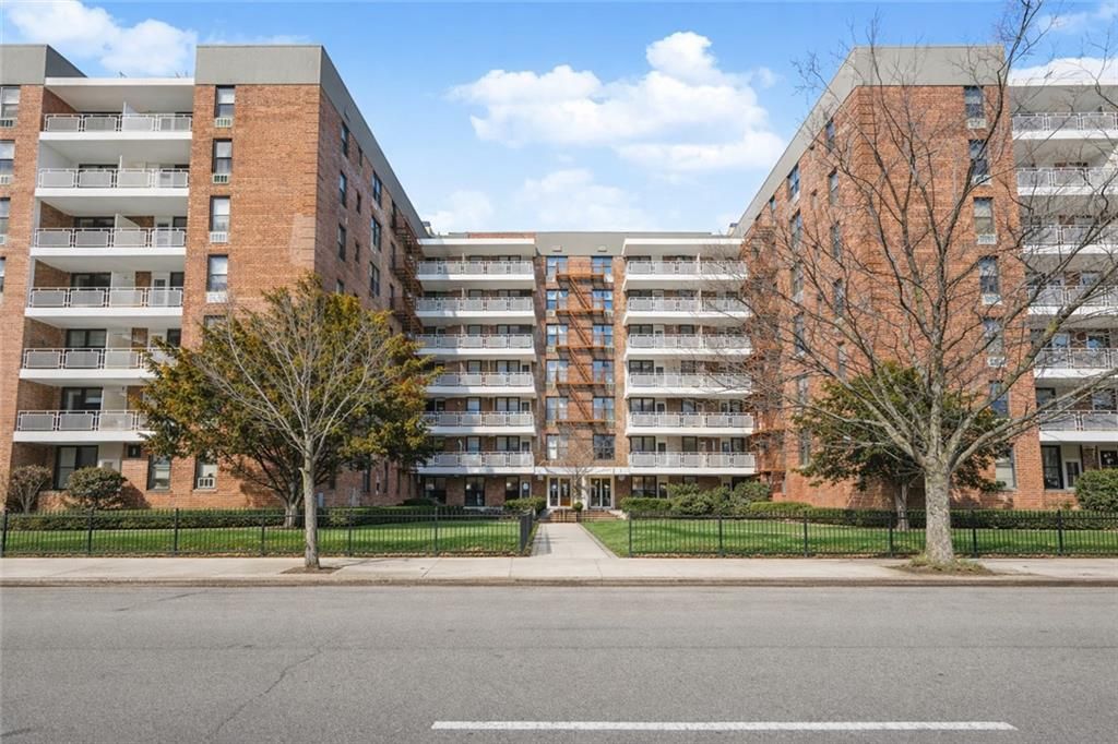 Photo of 3235 Emmons Avenue #315, Brooklyn, NY 11235 (MLS # 499693)