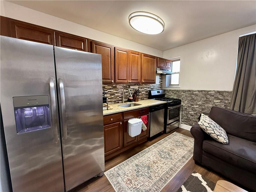 Photo of 545 Castleton Avenue #2B, Staten Island, NY 10301 (MLS # 498360)
