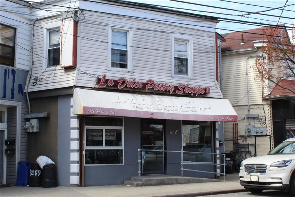 Photo of 6321 Amboy Road, Staten Island, NY 10309 (MLS # 500102)