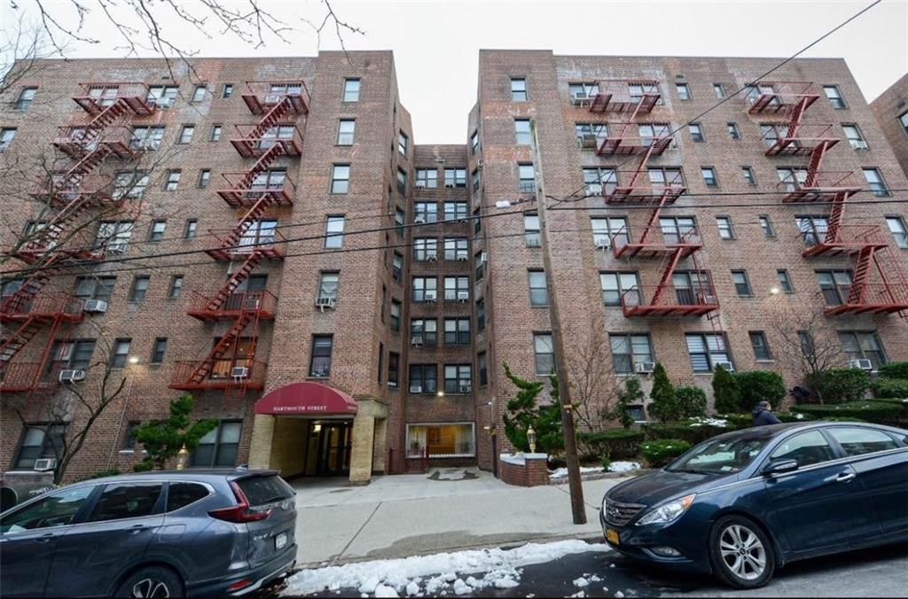 Photo of 67-30 Dartmouth Street #7S, Queens, NY 11375 (MLS # 496730)