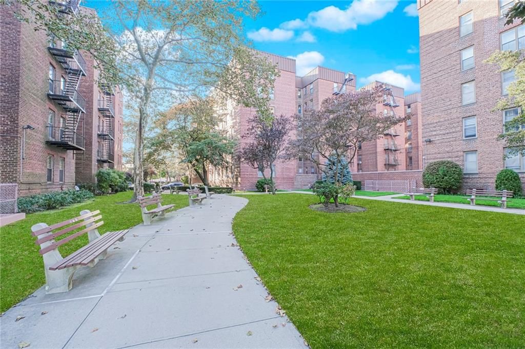 Photo of 2140 Knapp Street #5H, Brooklyn, NY 11229 (MLS # 495302)