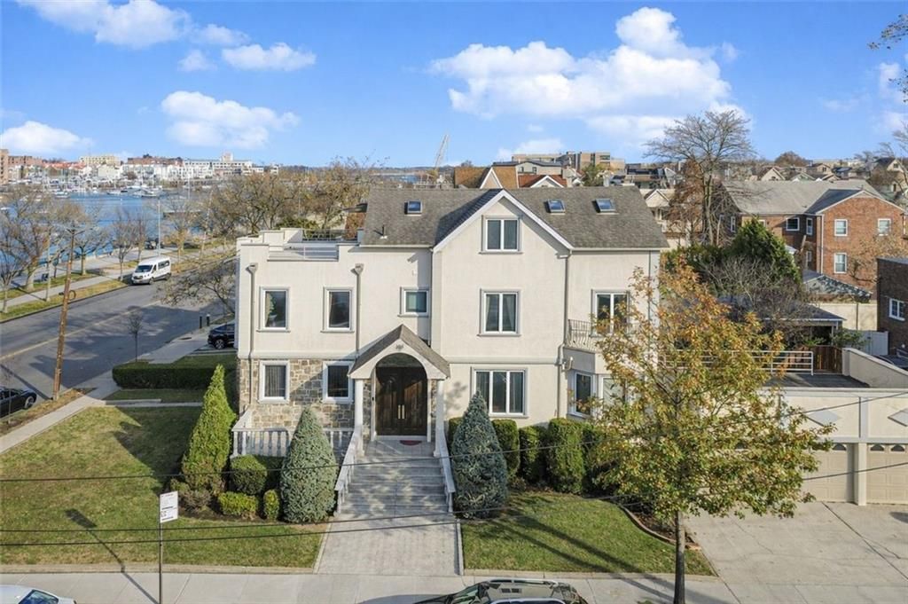 Photo of 105 Kensington Street, Brooklyn, NY 11235 (MLS # 500066)