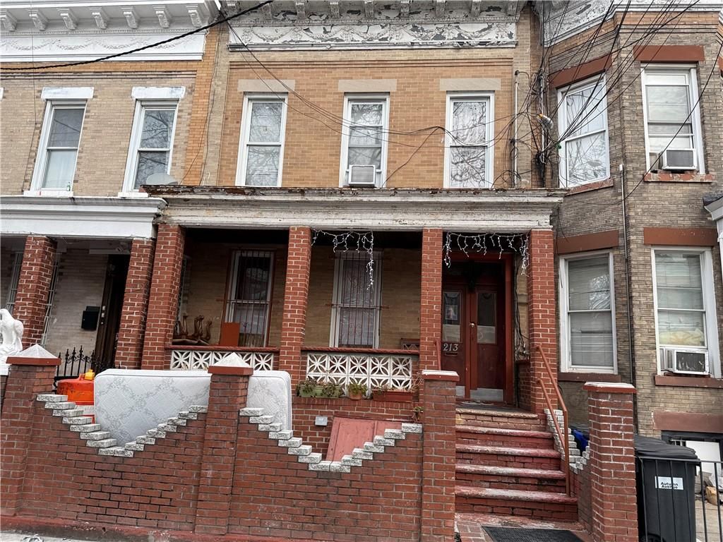 Photo of 213 Autumn Avenue, Brooklyn, NY 11208 (MLS # 498651)