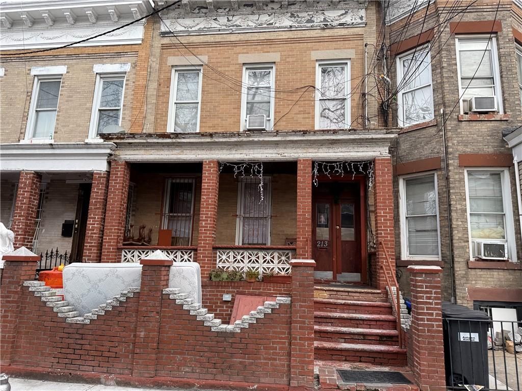 Photo of 213 Autumn Avenue, Brooklyn, NY 11208 (MLS # 498651)