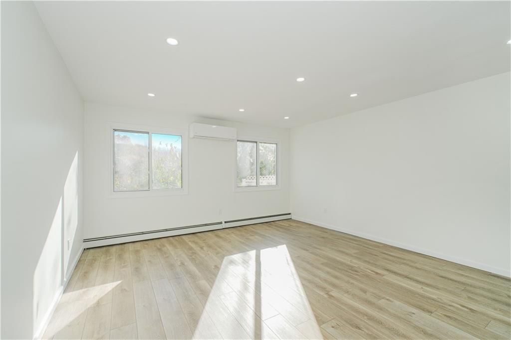 Photo of 22 Oakville Street, Staten Island, NY 10314 (MLS # 497261)