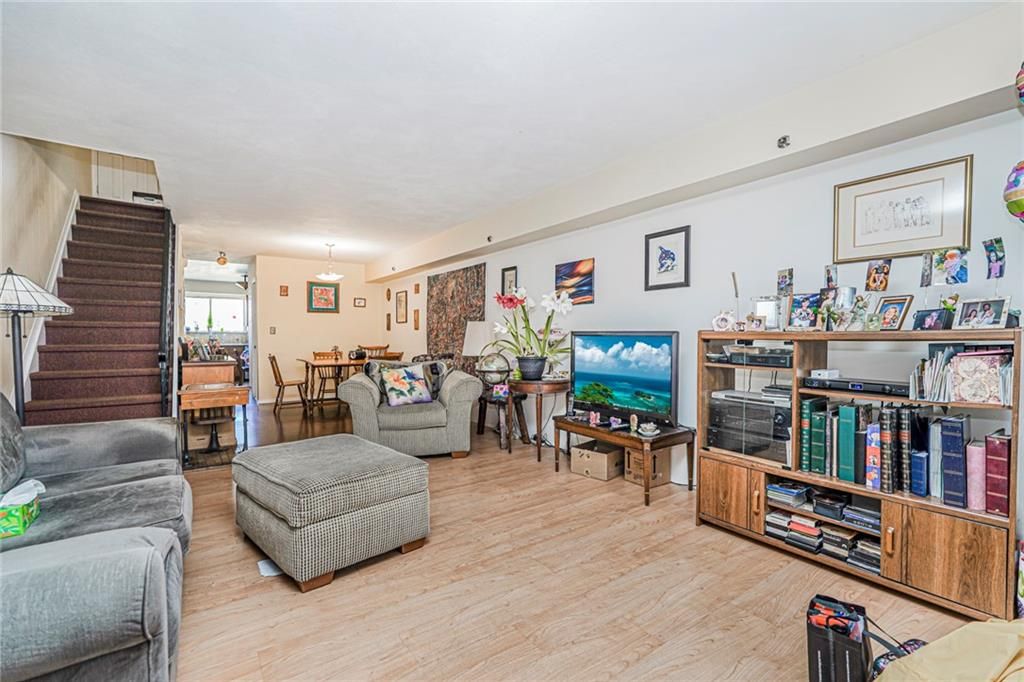 Photo of 47 Tappen Court, Staten Island, NY 10304 (MLS # 500552)