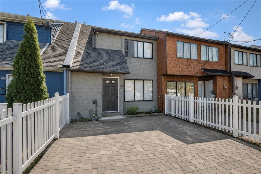 Photo of 182 Arlington Place, Staten Island, NY 10303 (MLS # 499820)
