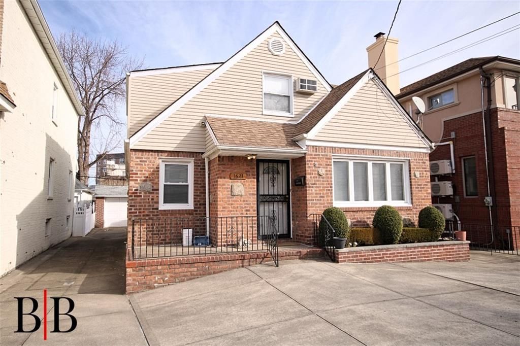 Photo of 1623 Hendrickson Street, Brooklyn, NY 11234 (MLS # 498638)