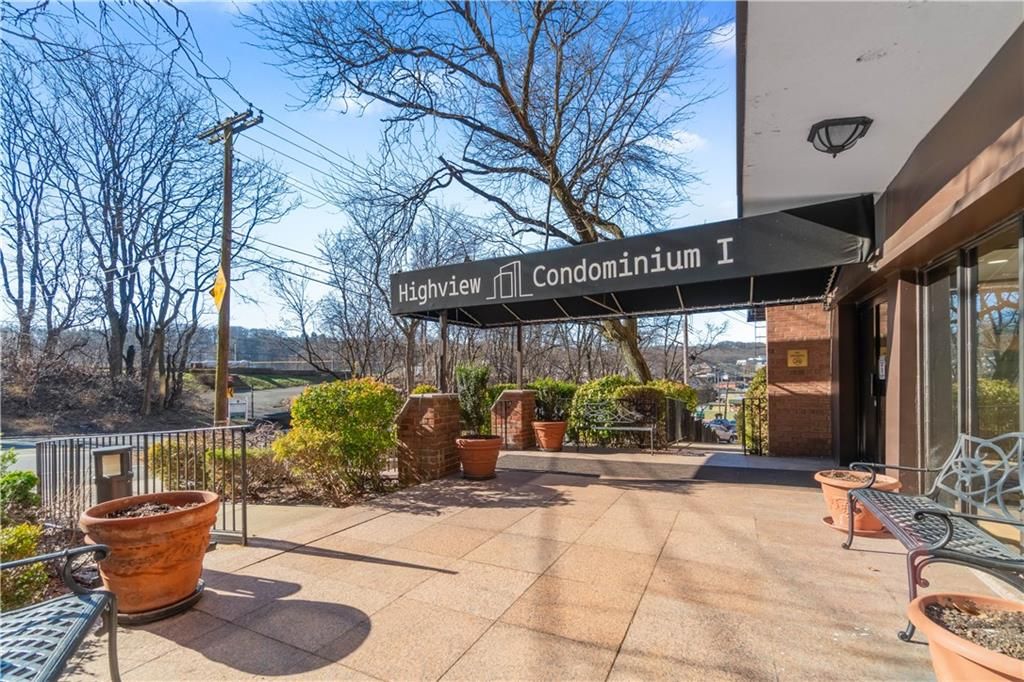 Photo of 830 Howard Avenue #3A, Staten Island, NY 10301 (MLS # 499465)