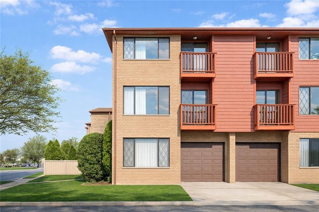 Photo of 5 Kay Place, Staten Island, NY 10305 (MLS # 500125)