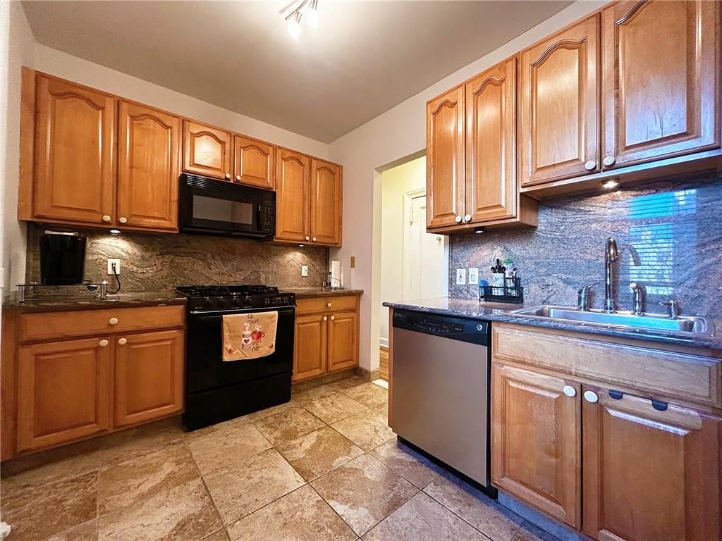 Photo of 7901 4th Avenue #C5, Brooklyn, NY 11209 (MLS # 497653)