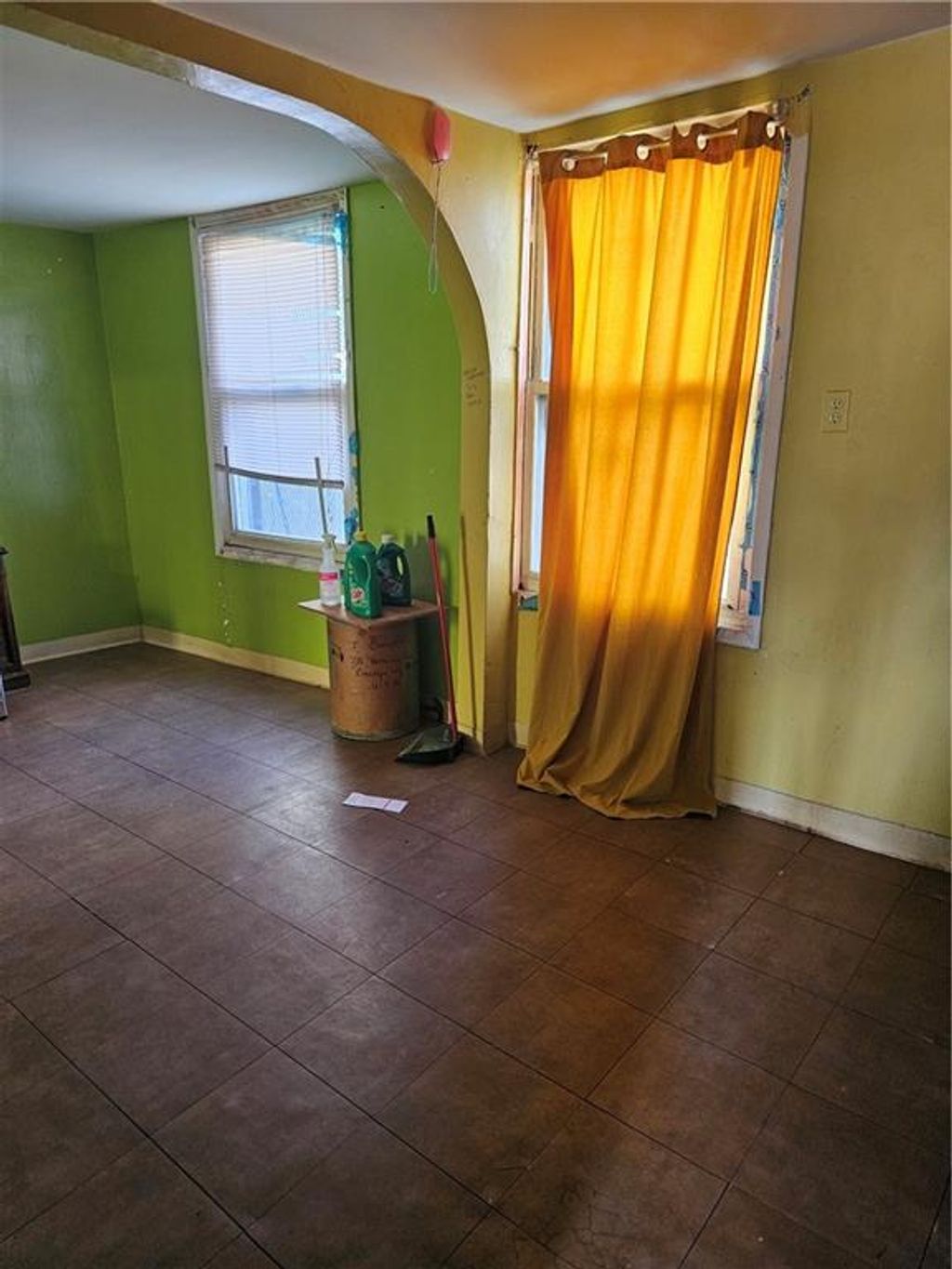 Photo of 721 Henderson Avenue, Staten Island, NY 10310 (MLS # 499929)