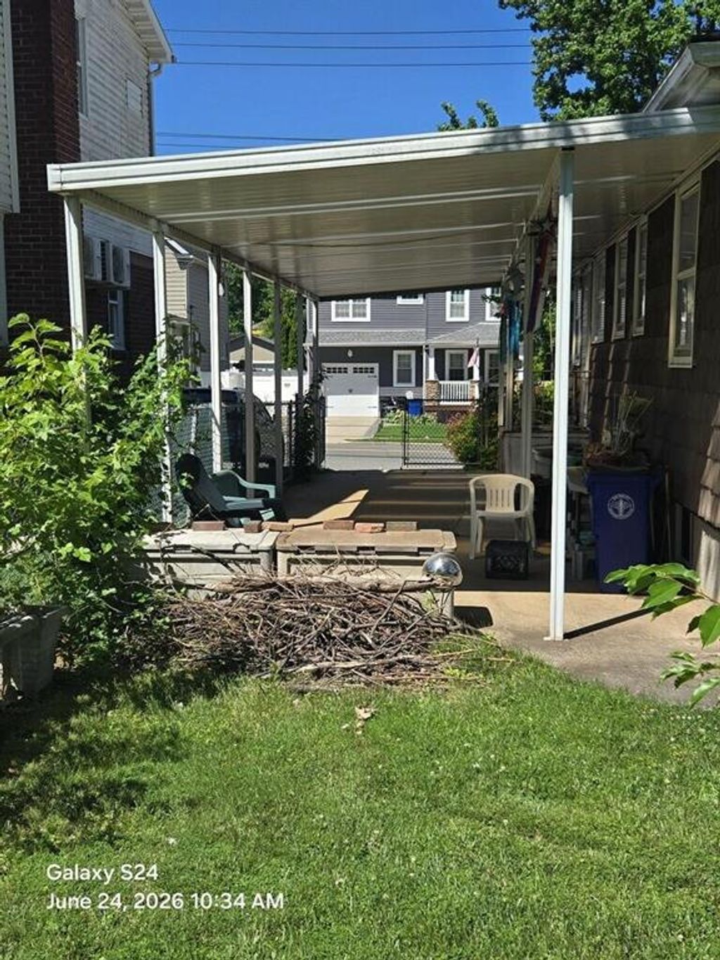 Photo of 153 Giffords Lane, Staten Island, NY 10308 (MLS # 502555)